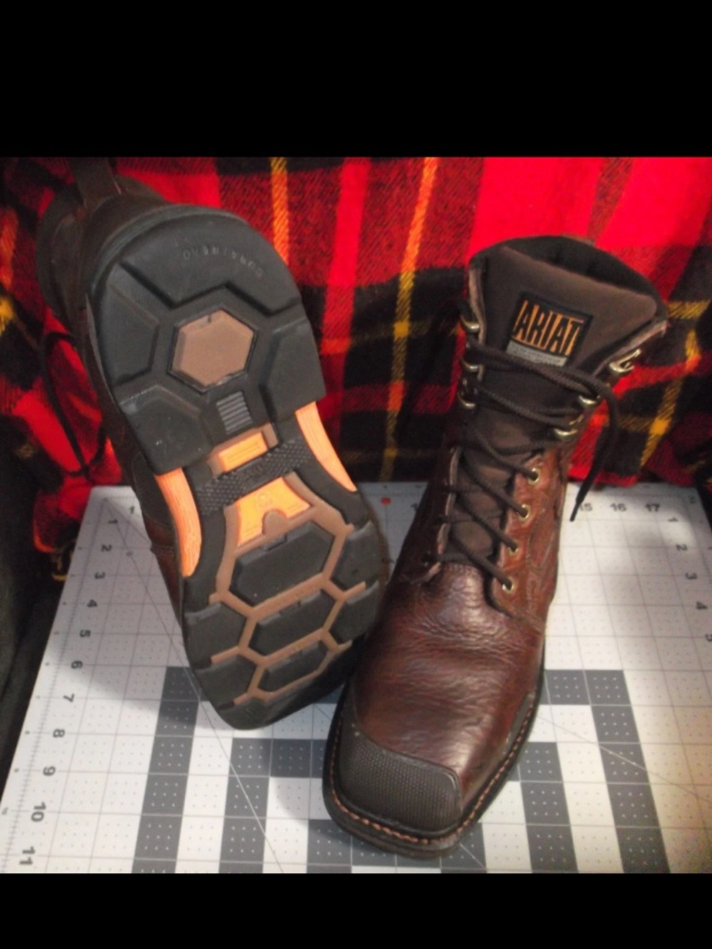 ASTM F2413-18 Size 9D Ariat 8" Overdrive Composite Toe Waterproof Work Boots